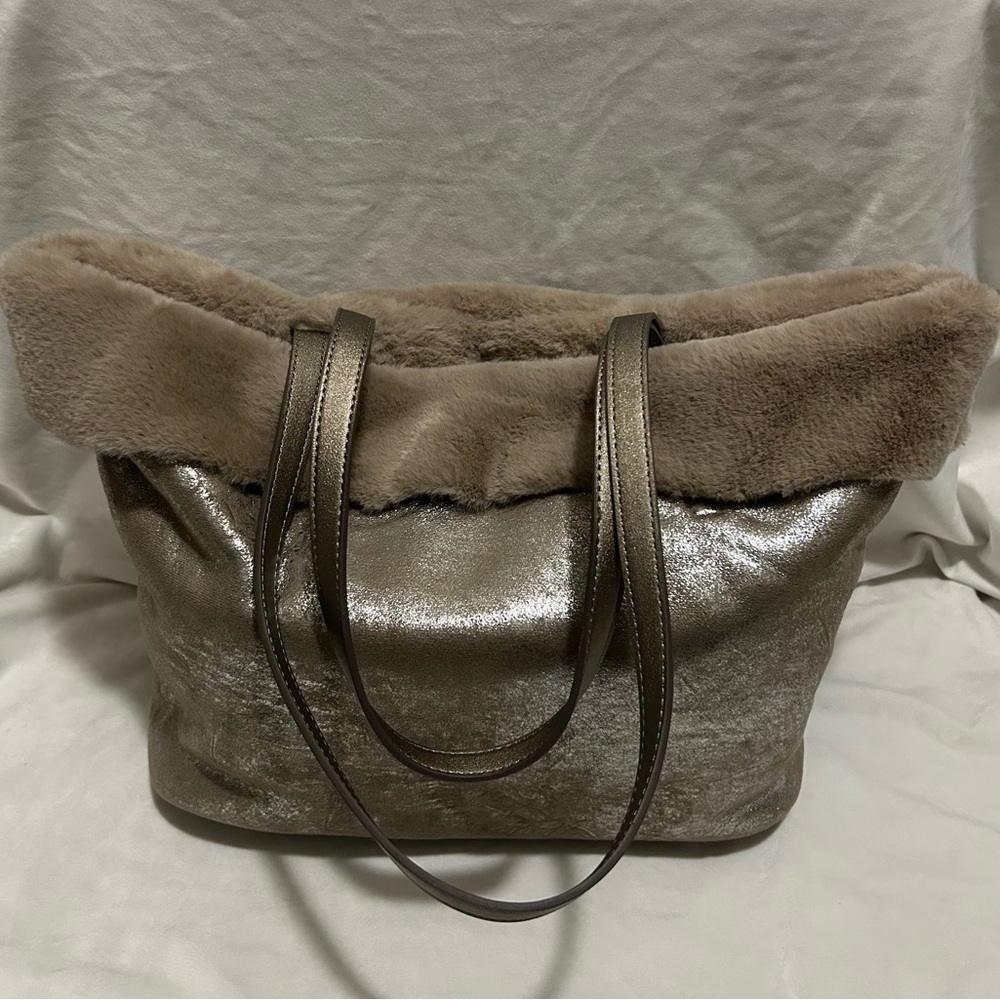 Jessica Simpson Tote - Picture 3 of 9
